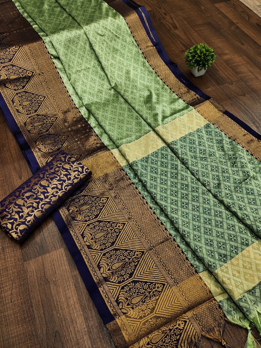 

Aika Ethnic Motifs Woven Design Zari Pure Silk Banarasi Saree, Blue