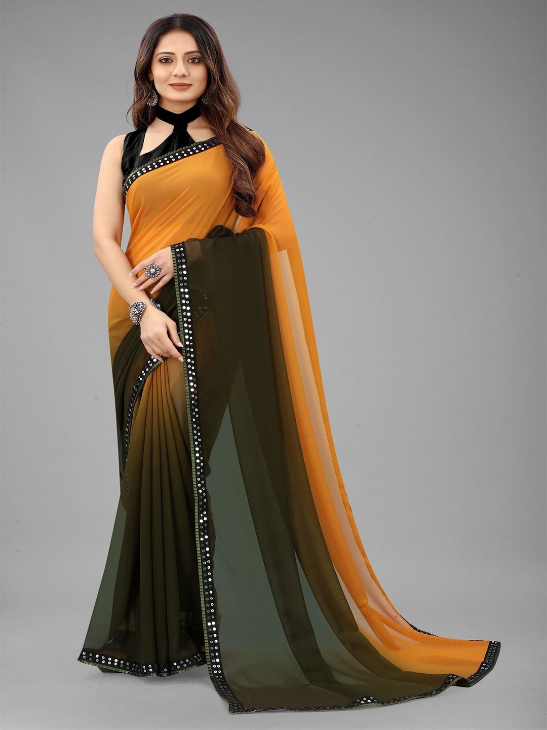 

Aika Colourblocked Mirror Work Pure Georgette Saree, Green