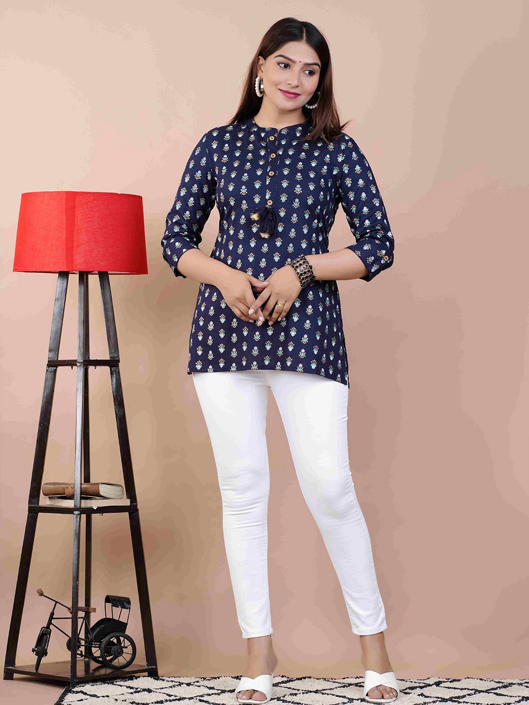 

SHAGUNA'S Women Floral Printed Kurti, Blue