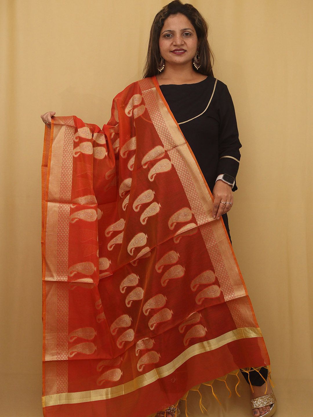 

Luxurionworld Paisley Woven Design Zari Cotton Silk Dupatta, Orange