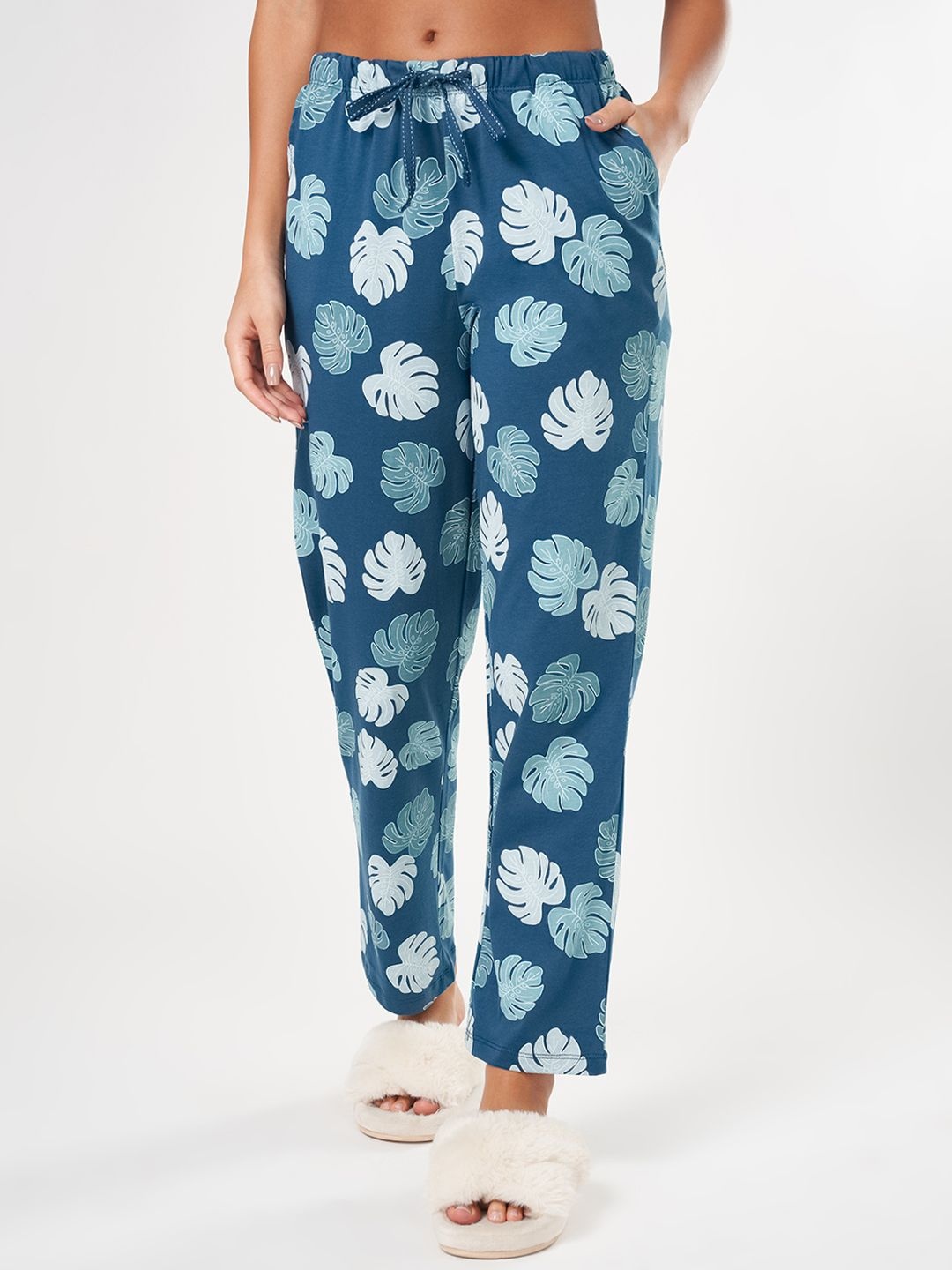 

Dreamz by Pantaloons Women Printed Relaxed Fit Lounge Pant, Teal