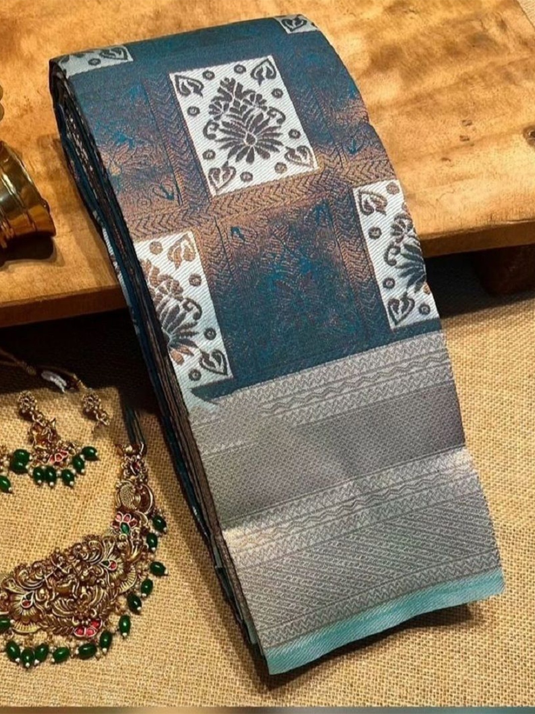 

Aika Woven Design Zari Kanjeevaram Saree, Blue