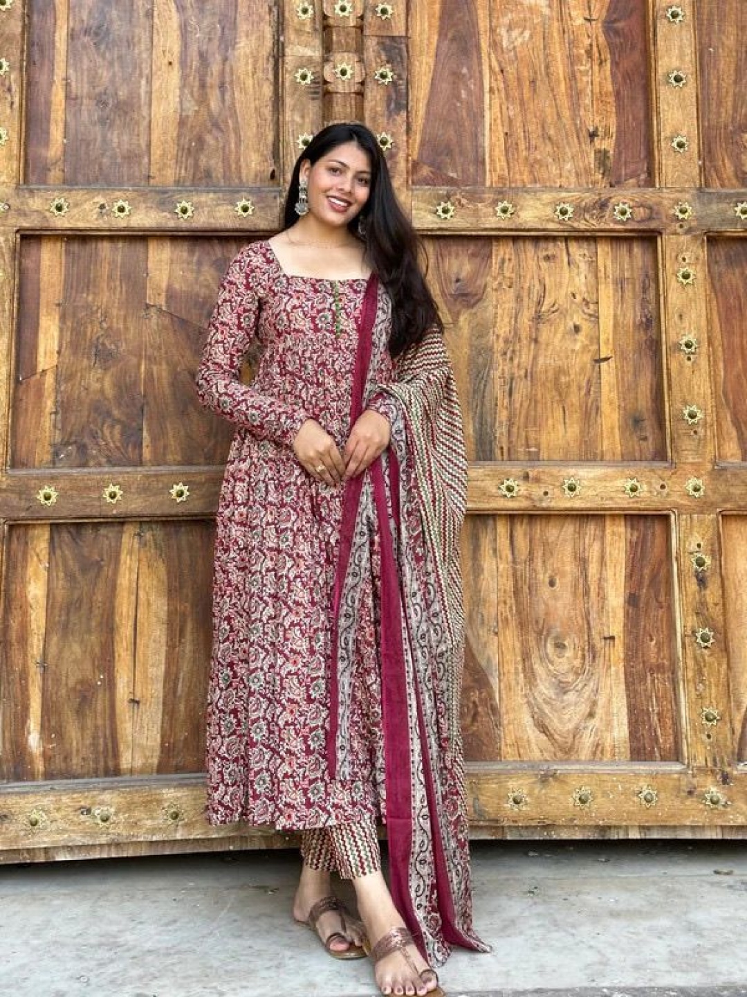 

JONAYA Floral Printed Square Neck Pure Cotton Anarkali Kurta With Trouser And Dupatta, Maroon