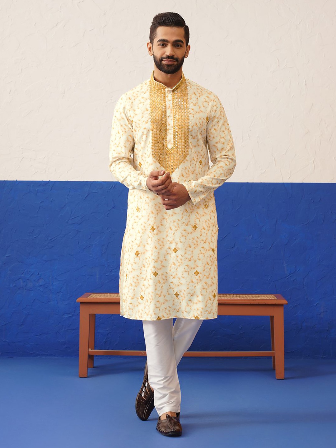 

TheEthnic.Co Tie & Dye Sequinned Mandarin Collar Cotton Silk Straight Kurta, Cream