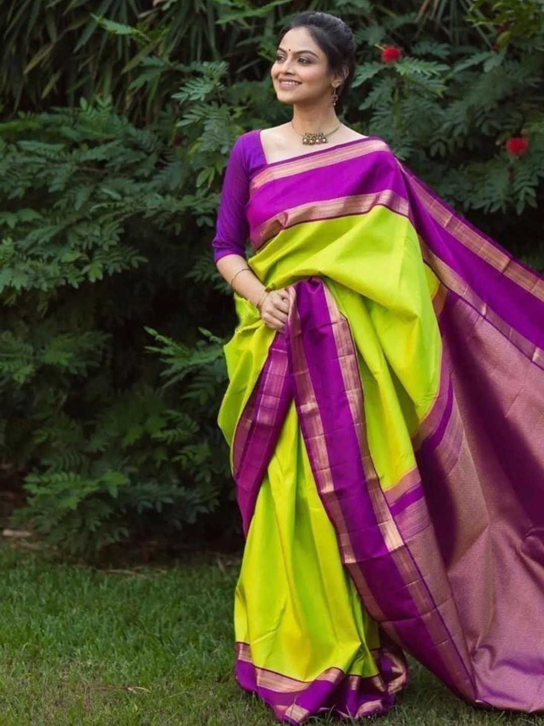 

Upalksh Ethnic Motifs Zari Pure Silk Tussar Saree, Lime green