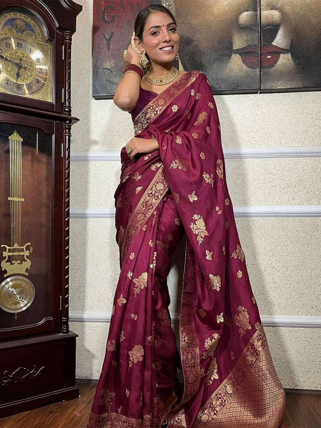 

Upalksh Woven Design Zari Kanjeevaram Saree, Purple