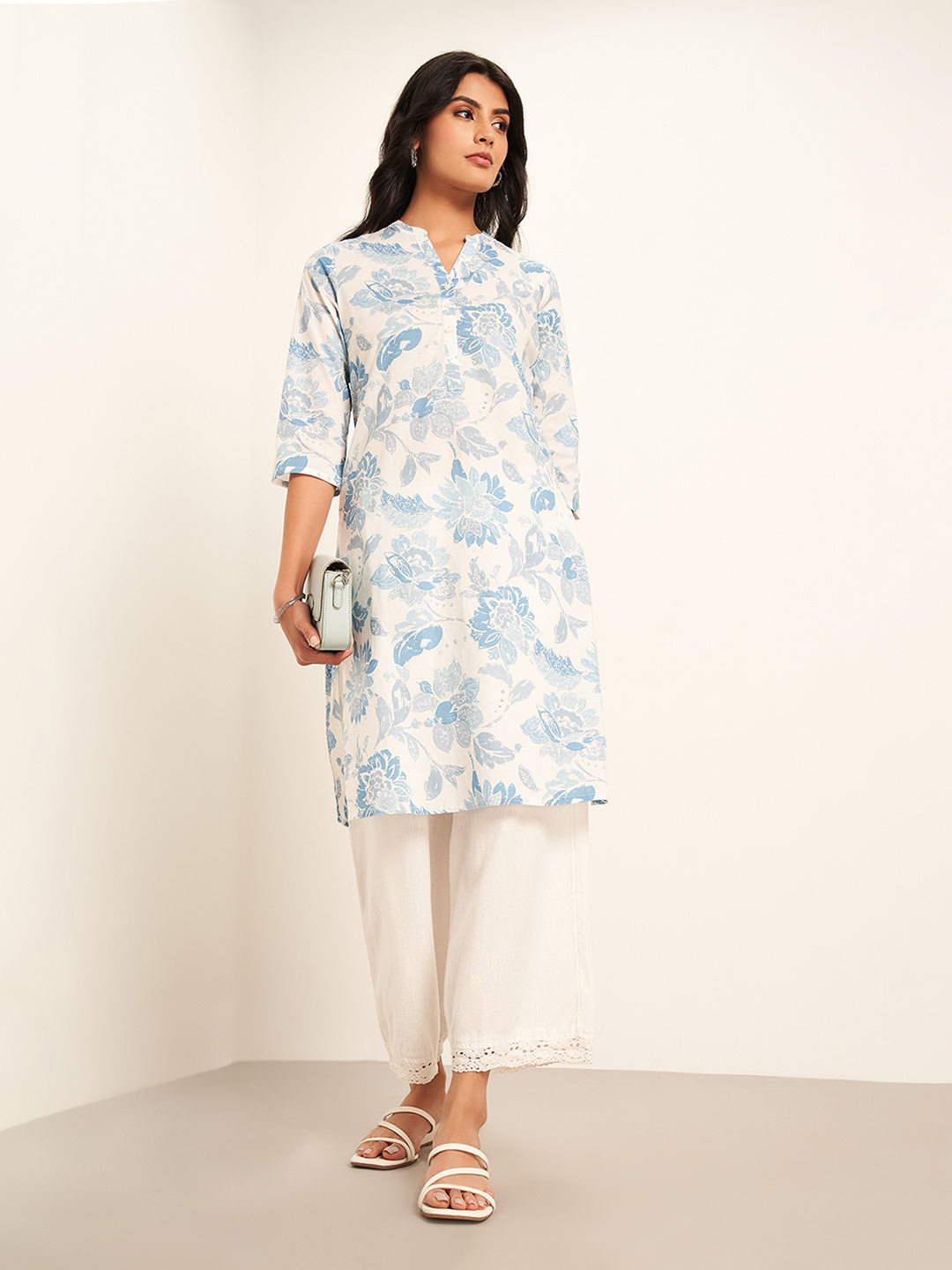 

RANGMANCH BY PANTALOONS Floral Printed Mandarin Collar A-Line Kurta, Blue