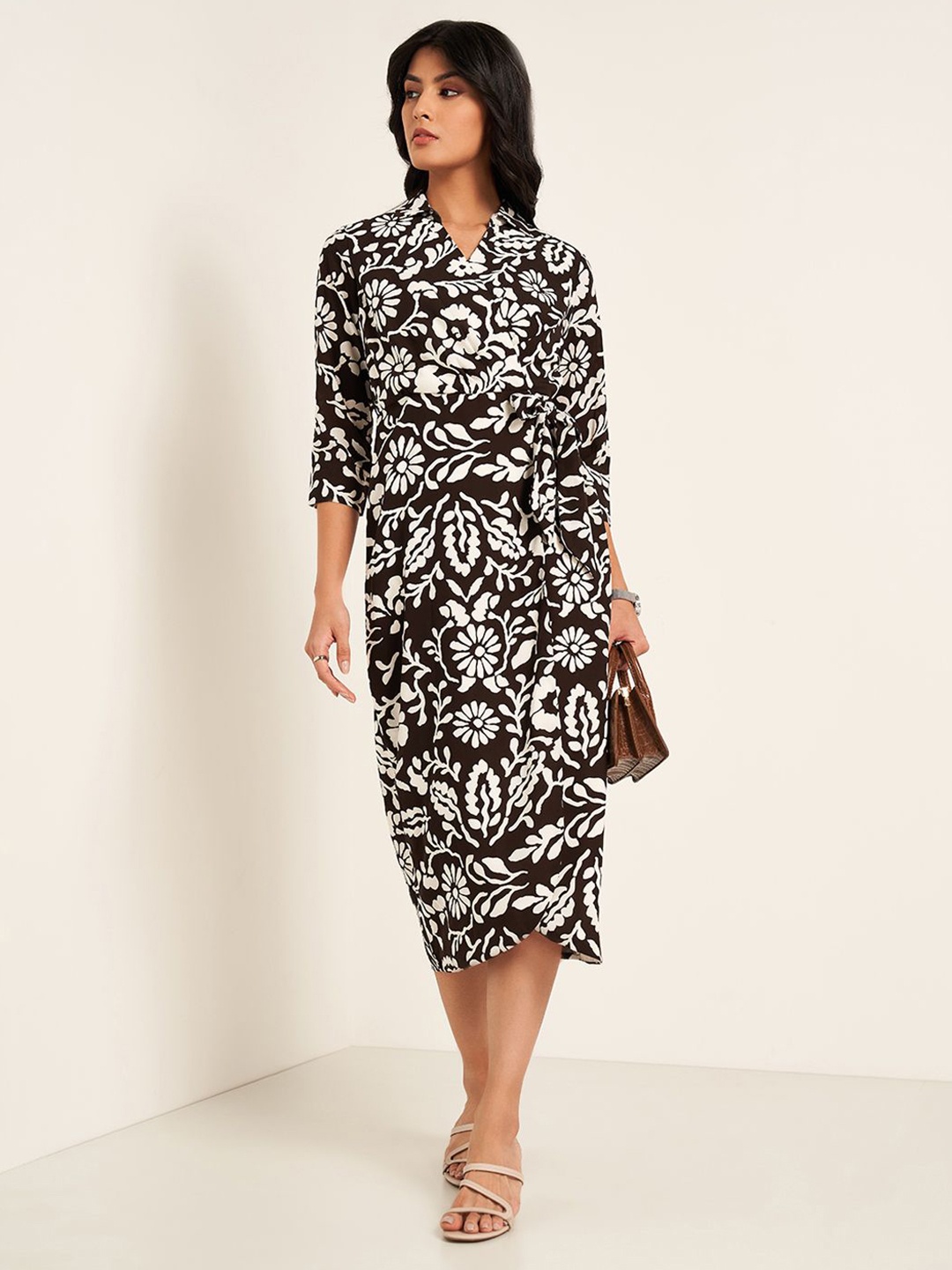 

Annabelle by Pantaloons Women Floral Printed Formal Shirt Midi Dress, Black