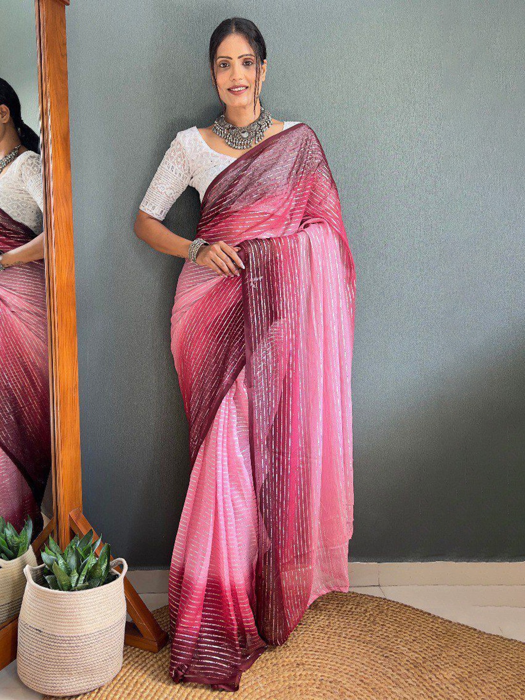 

Aika Woven Design Zari Pure Silk Banarasi Saree, Pink