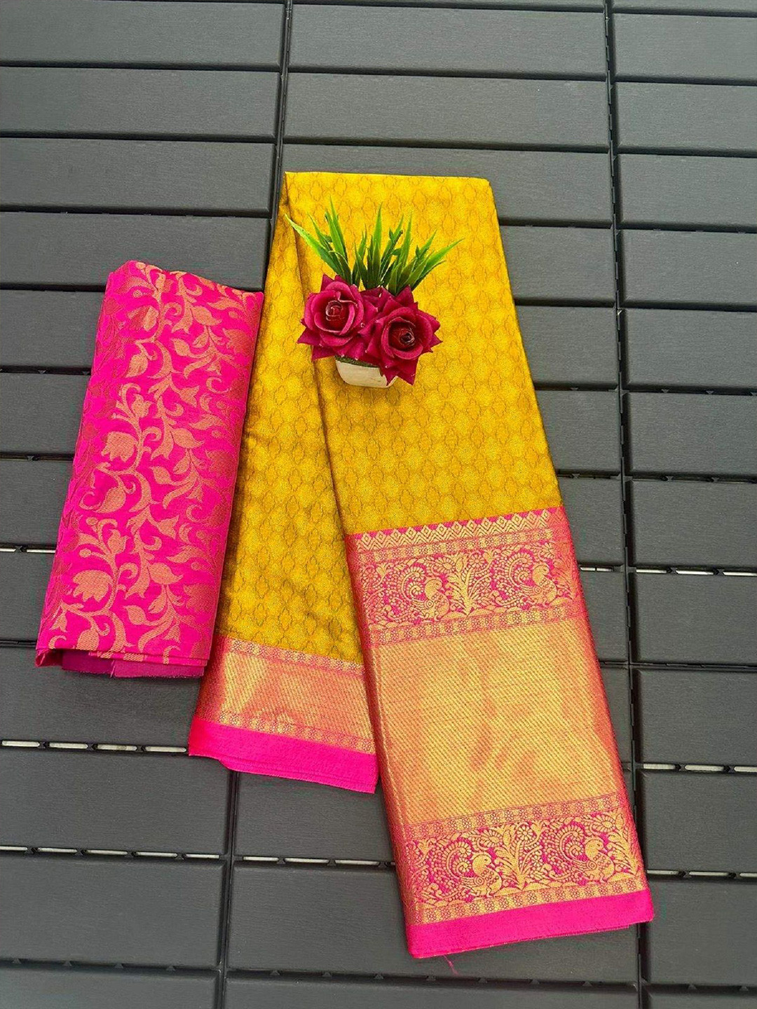 

Aika Woven Design Zari Pure Silk Banarasi Saree, Mustard