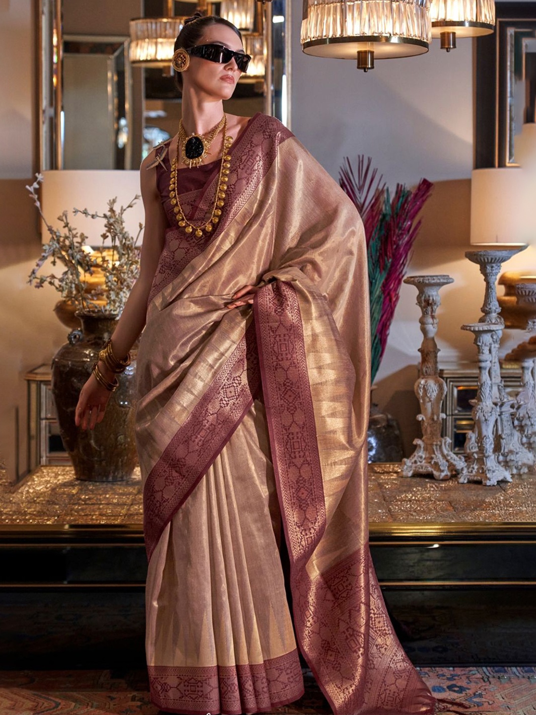 

PEENGAX Woven Design Zari Tissue Saree, Gold