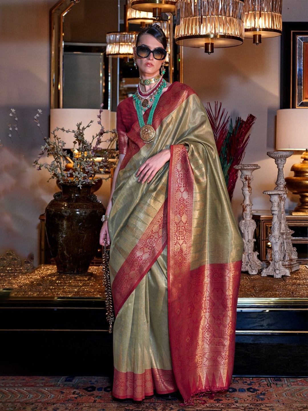 

PEENGAX Woven Design Zari Tissue Saree, Green