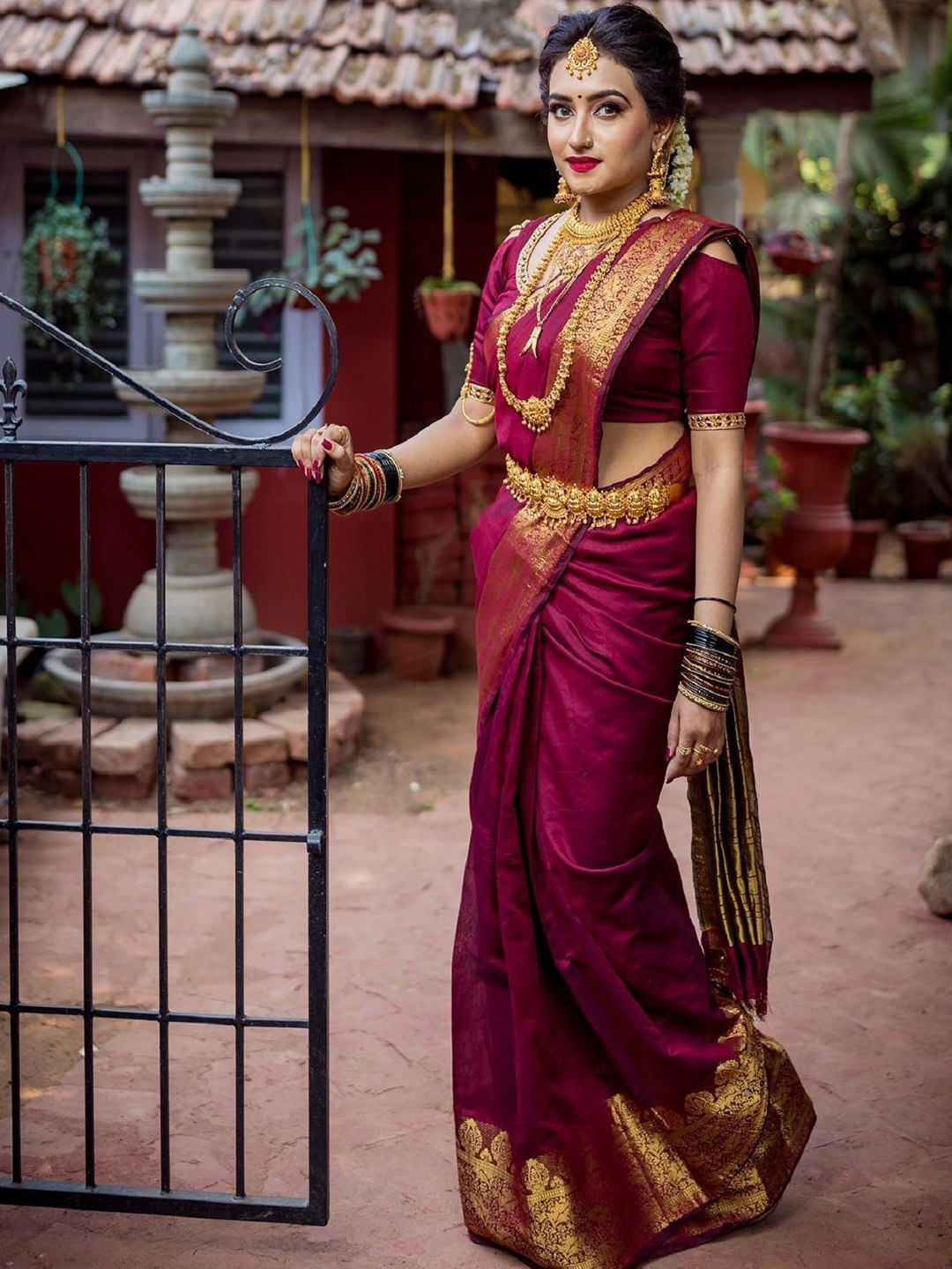 

Aika Woven Design Zari Pure Georgette Saree, Purple