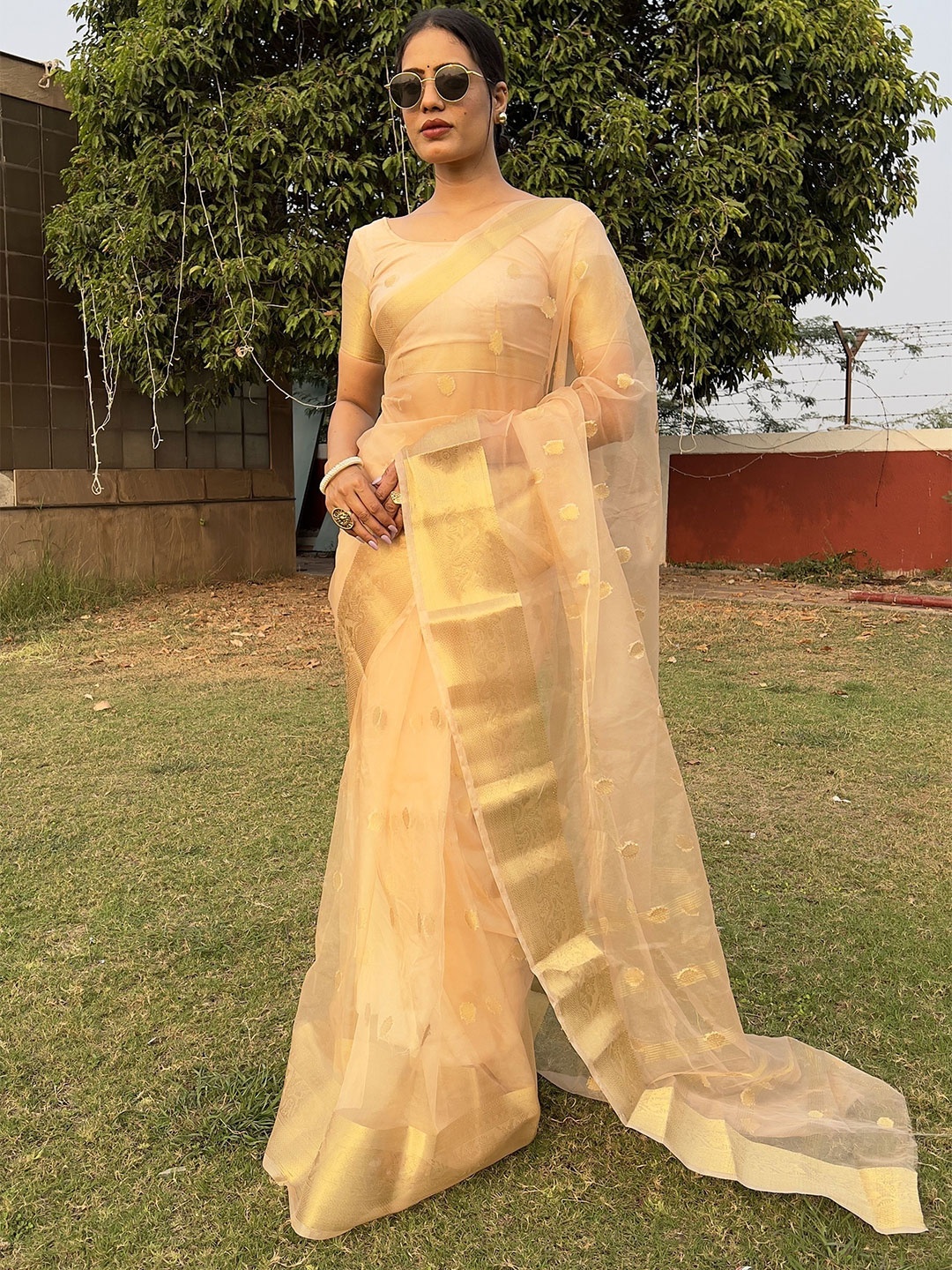 

Upalksh Woven Design Zari Pure Cotton Kota Saree, Yellow