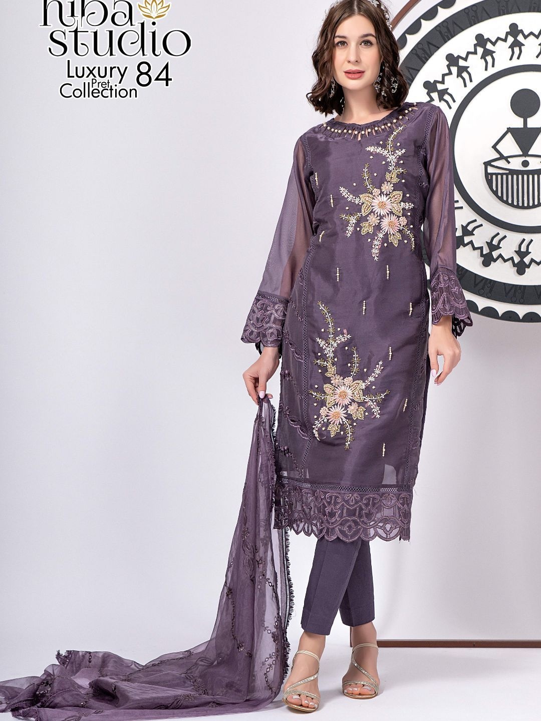 

HIBA STUDIO Women Floral Embroidered Panelled Kurta with Trousers & With Dupatta, Purple