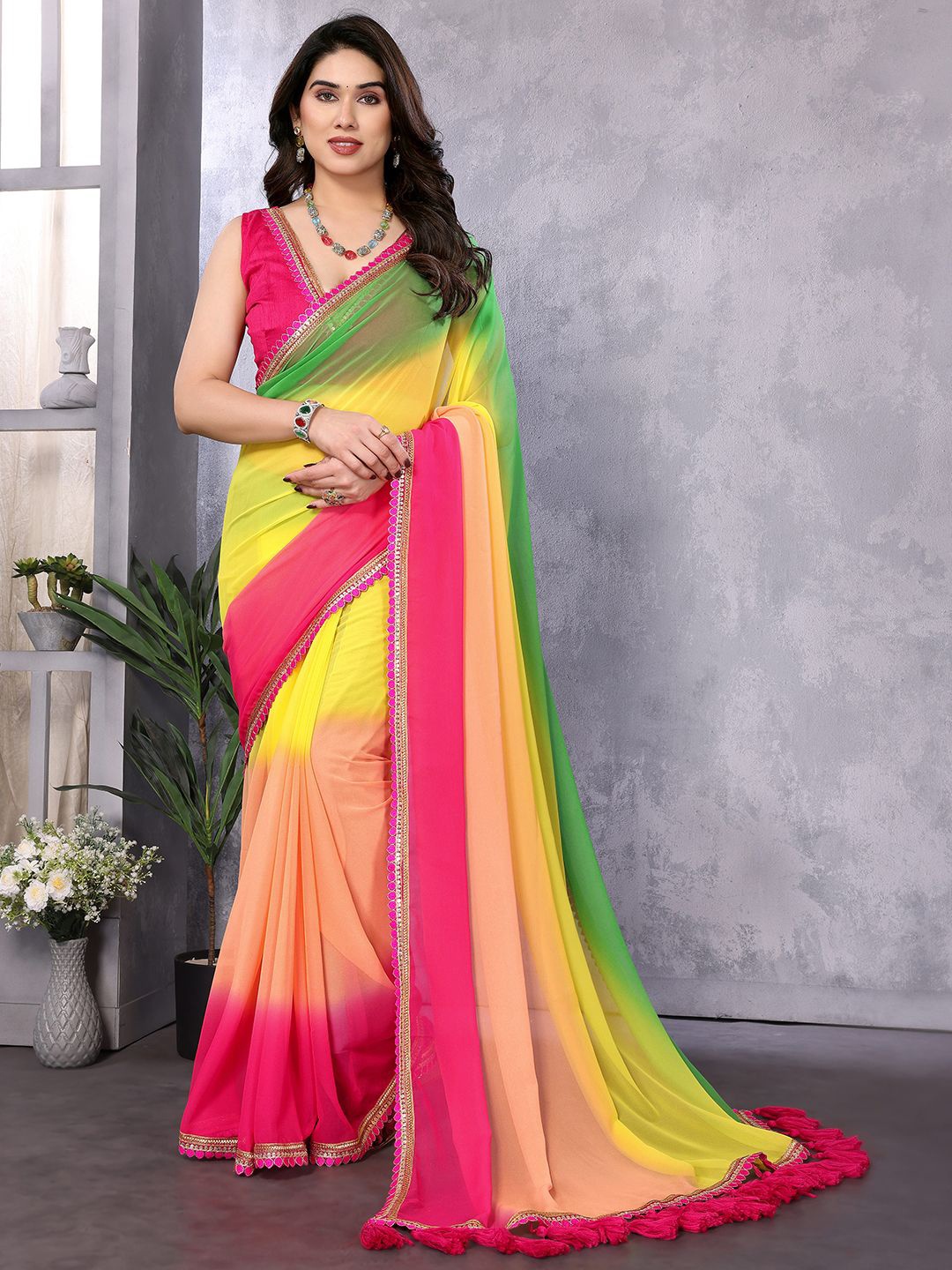 

Panzora Colourblocked Beads and Stones Saree, Yellow