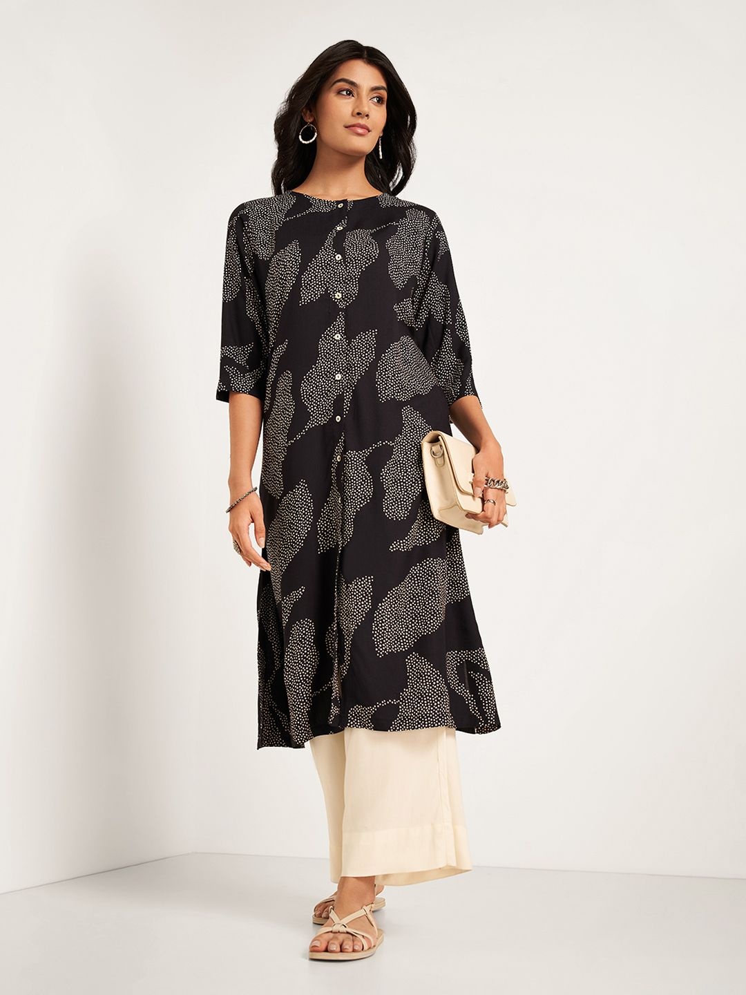 

RANGMANCH BY PANTALOONS Abstract Printed Round Neck A-Line Straight Kurtas, Black