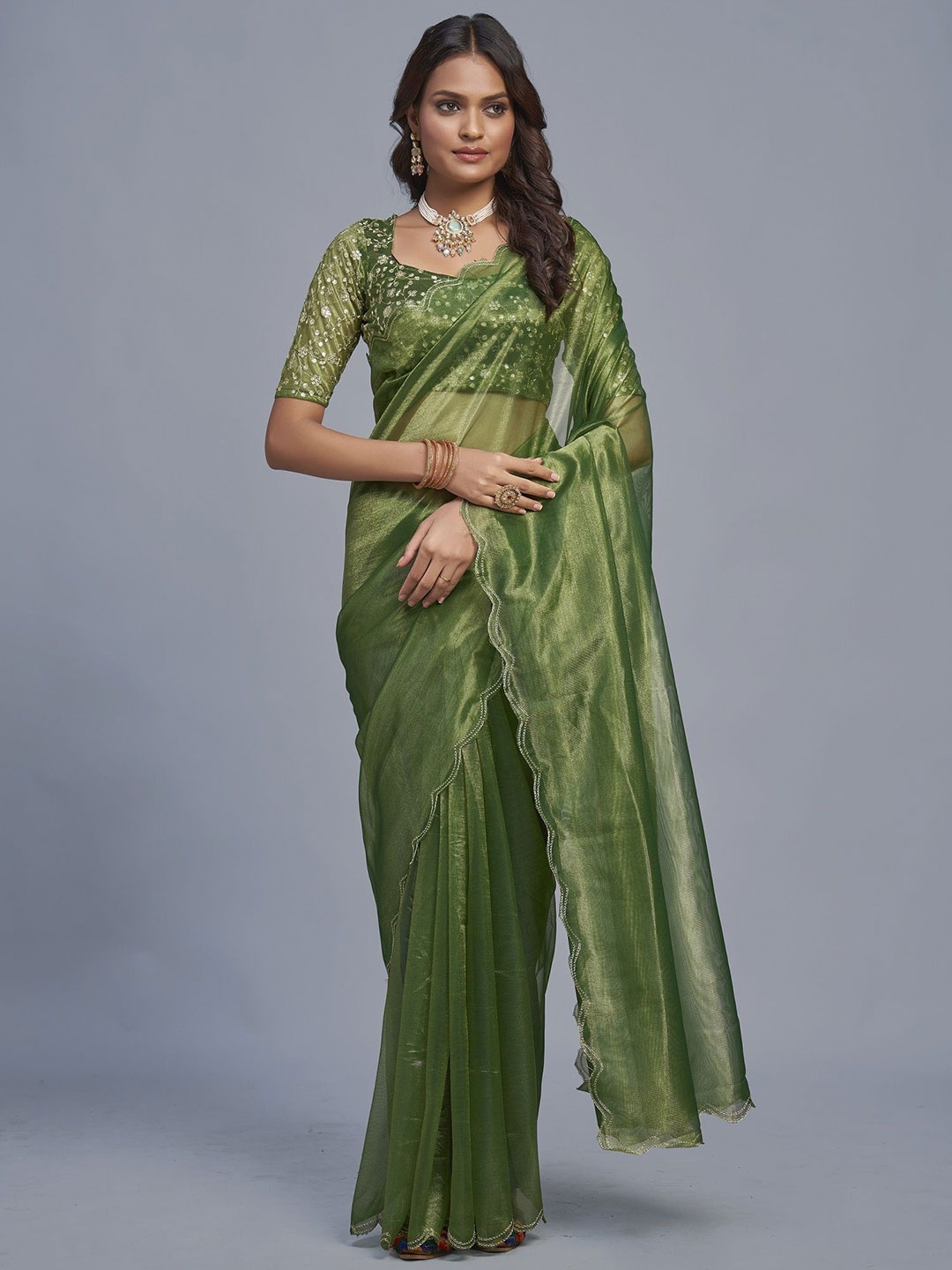 

Aika Embroidered Saree, Green