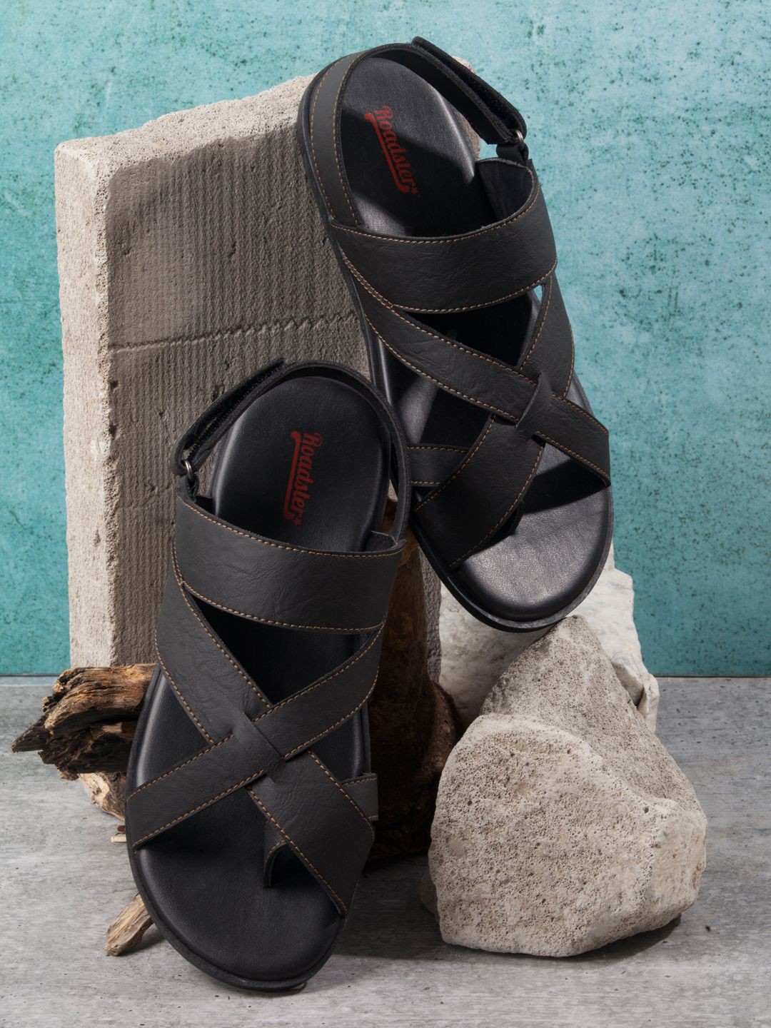

The Roadster Lifestyle Co Men Comfort Sandals, Black