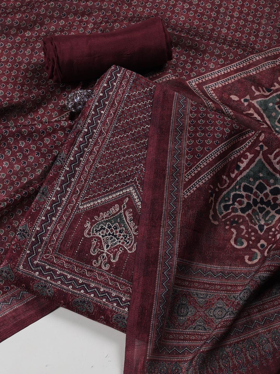 

Meena Bazaar Printed Unstitched Dress Material, Maroon