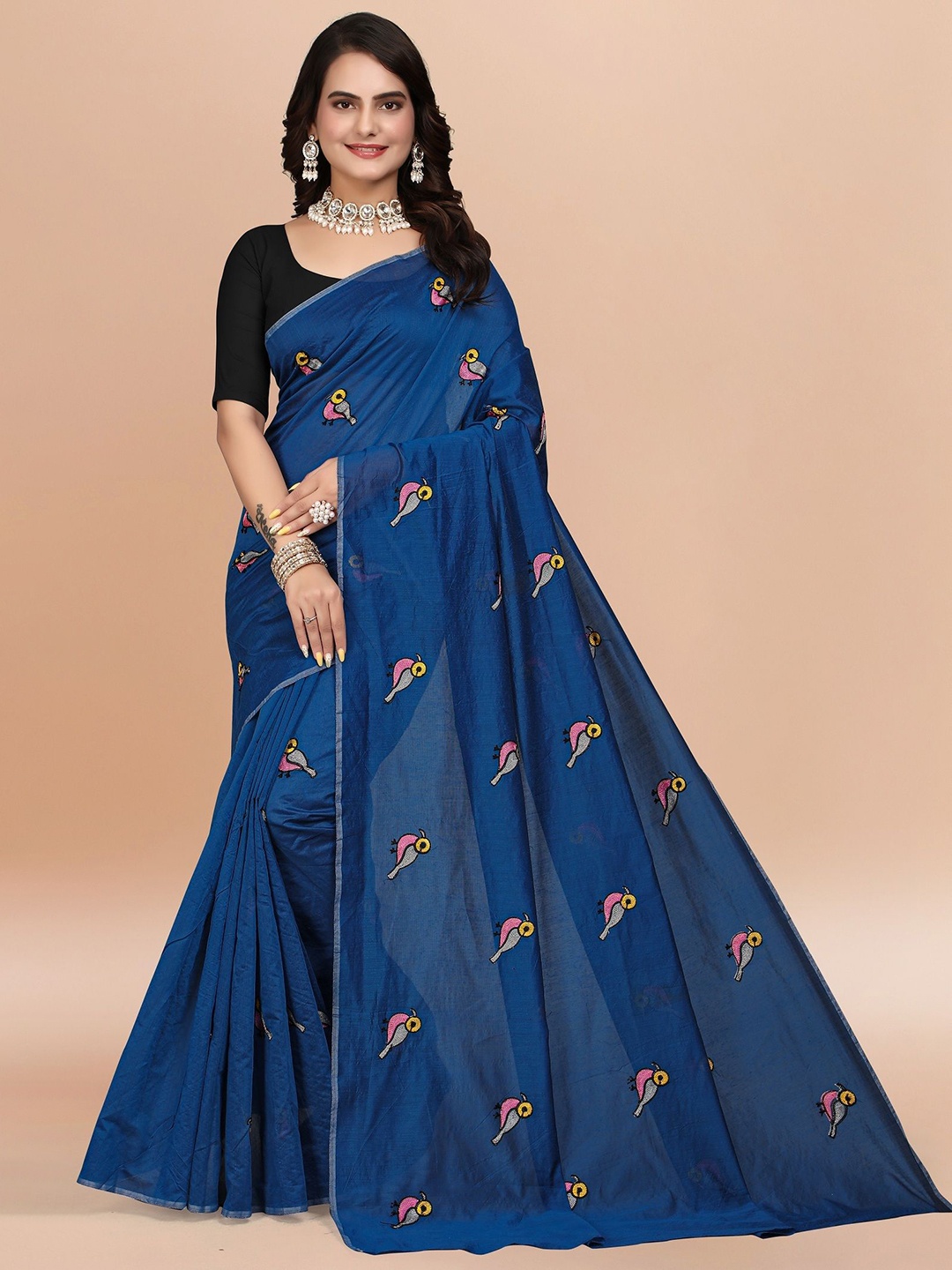

Aika Ethnic Motifs Embroidered Pure Chiffon Saree, Navy blue