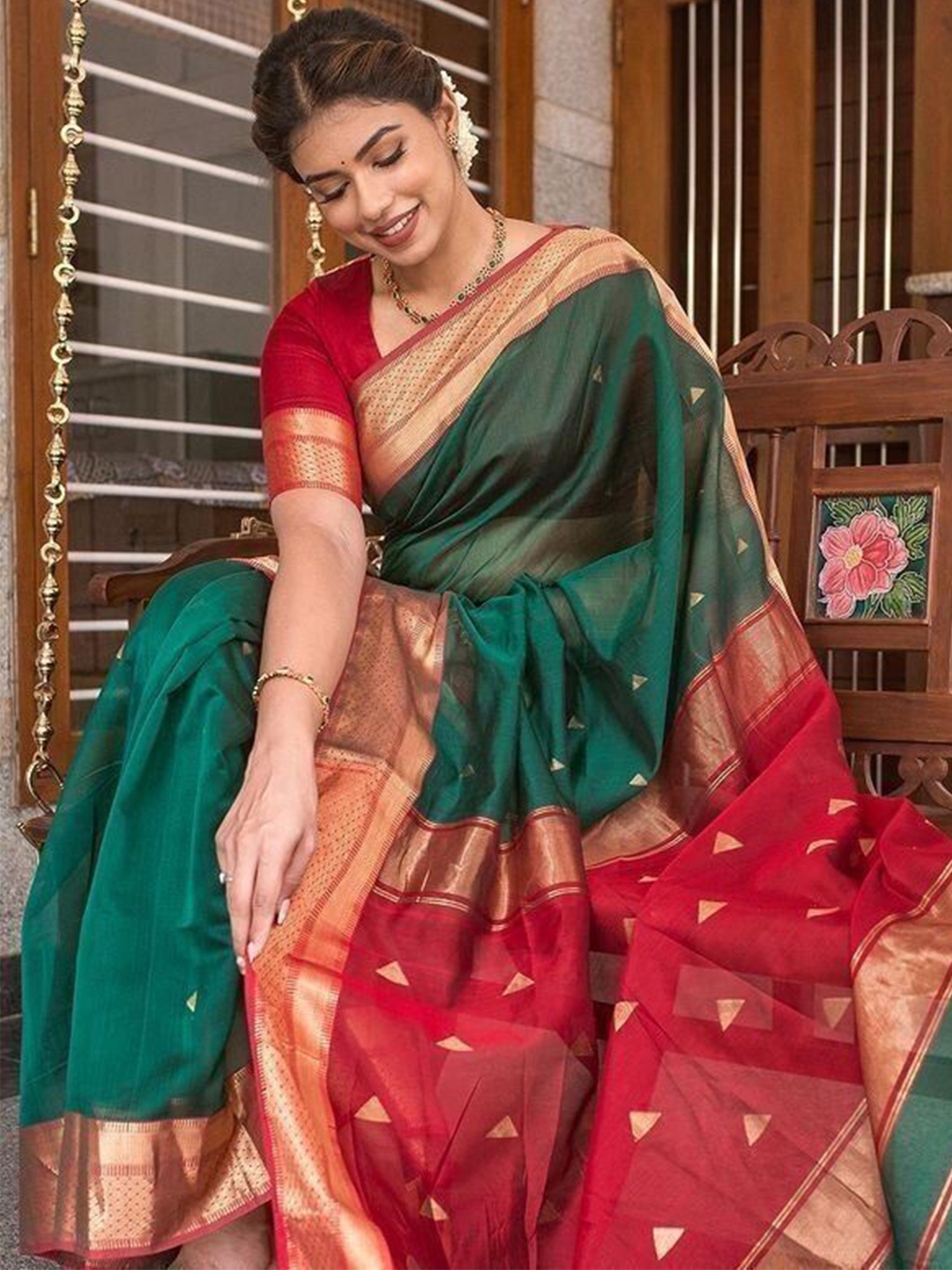 

Upalksh Woven Design Zari Kanjeevaram Saree, Green