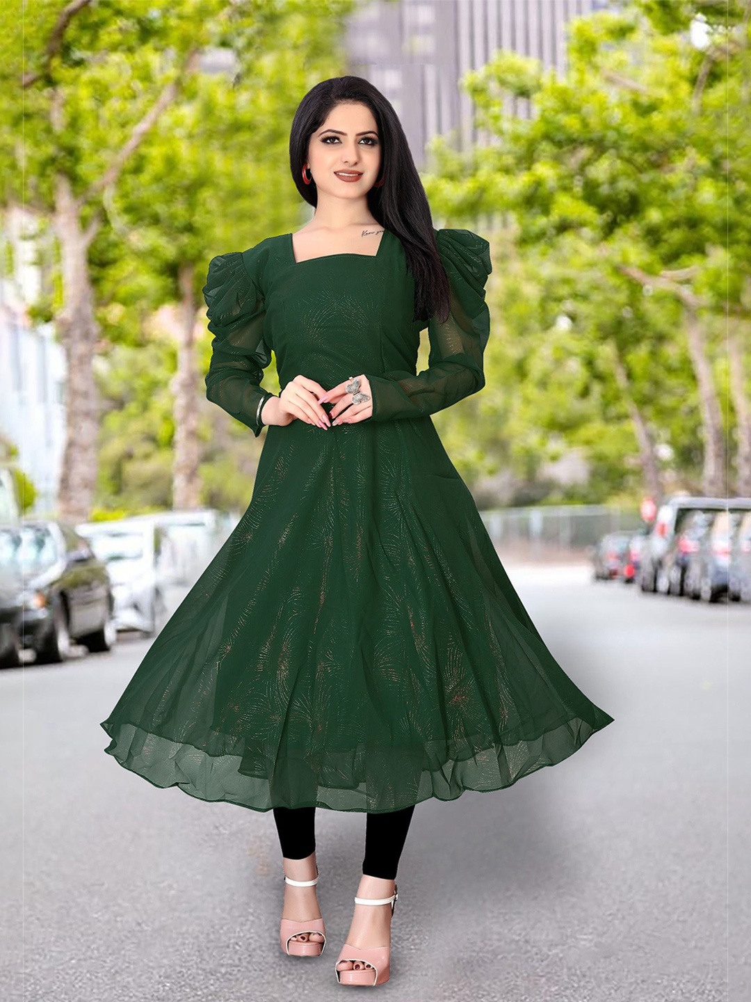 

BINDUDI Net Puff Sleeves Square Neck Anarkali Kurta, Green