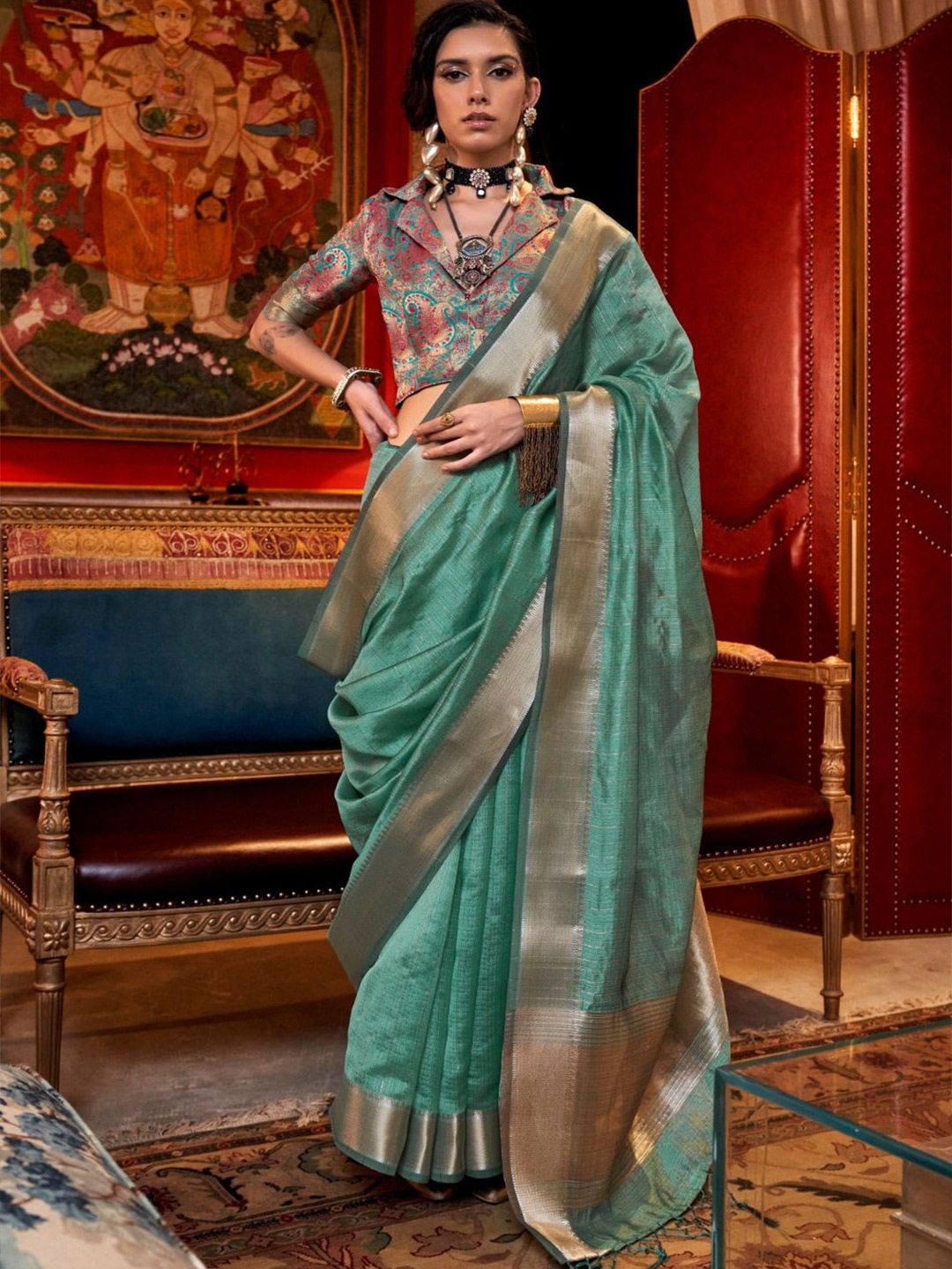 

PEENGAX Woven Design Zari Saree, Green