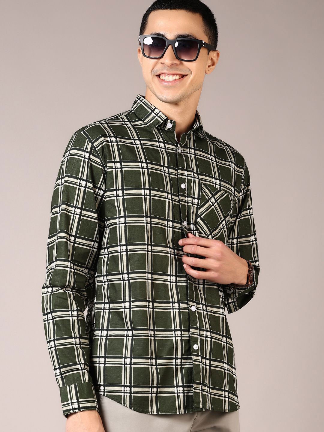 

V-Mart Men Spread Collar Tartan Checked Cotton Casual Shirt, Olive