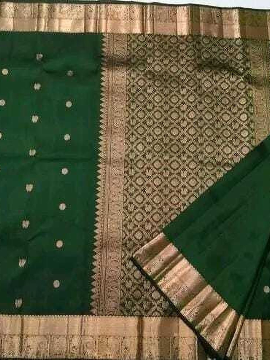 

Aika Woven Design Zari Pure Georgette Saree, Green