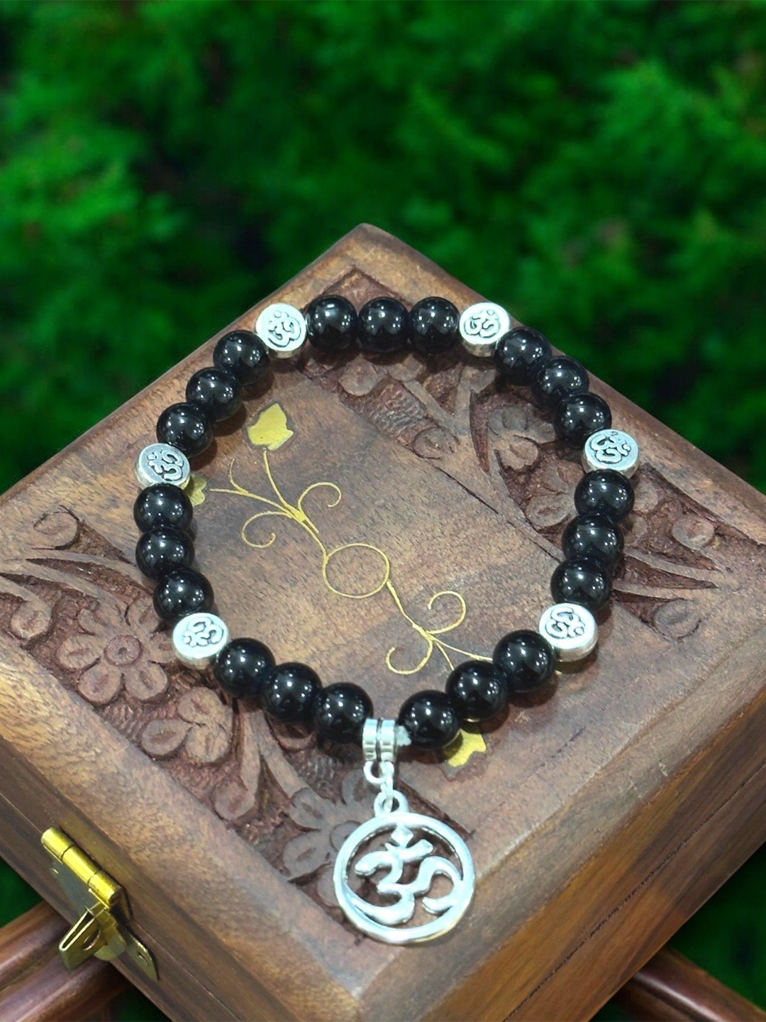 

AKLINA Beaded Ceramic Elasticated Bracelet, Black