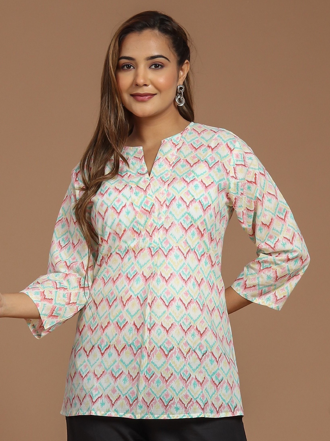 

Cotton Curio Geometric Printed V-Neck Pure Cotton Kurti, White