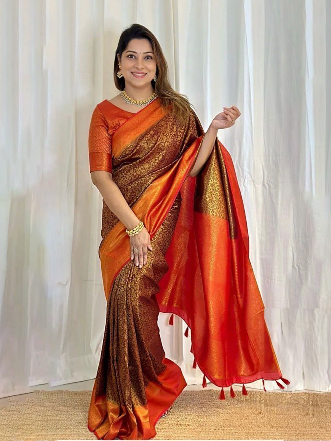 

Upalksh Woven Design Zari Banarasi Saree, Red