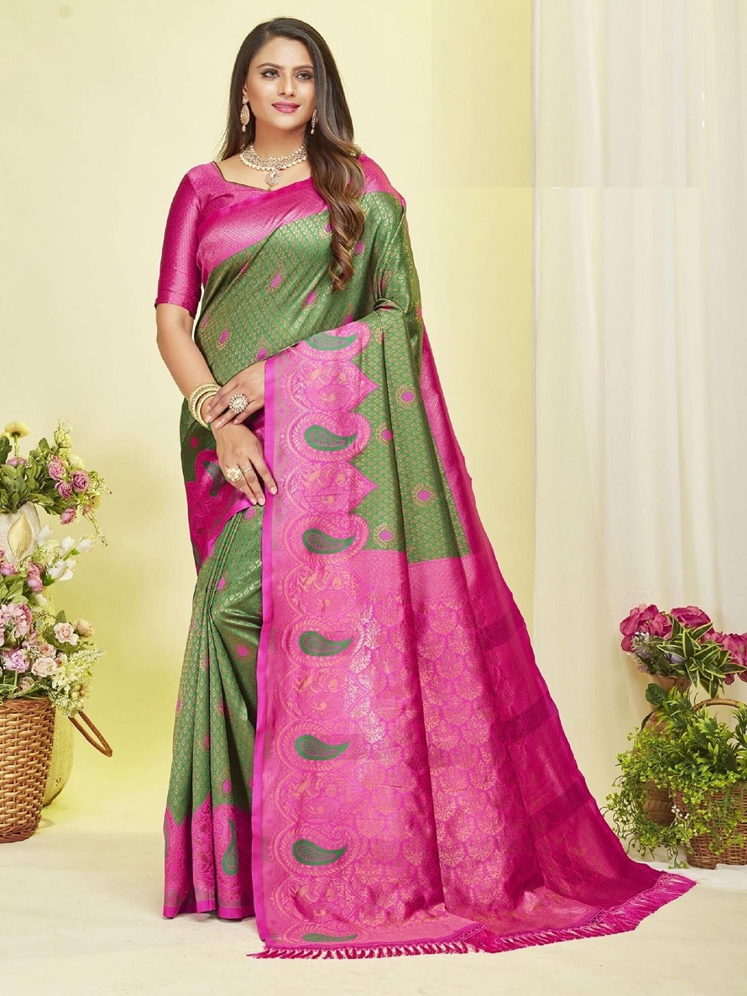 

Aika Woven Design Zari Saree, Pink