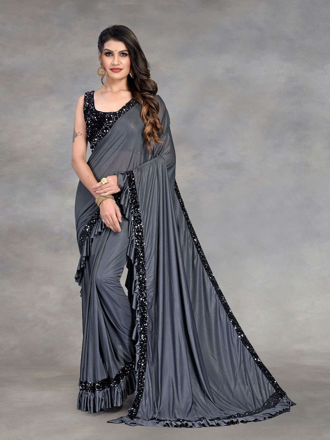 

Aika Embellished Sequinned Pure Silk Chanderi Saree, Grey