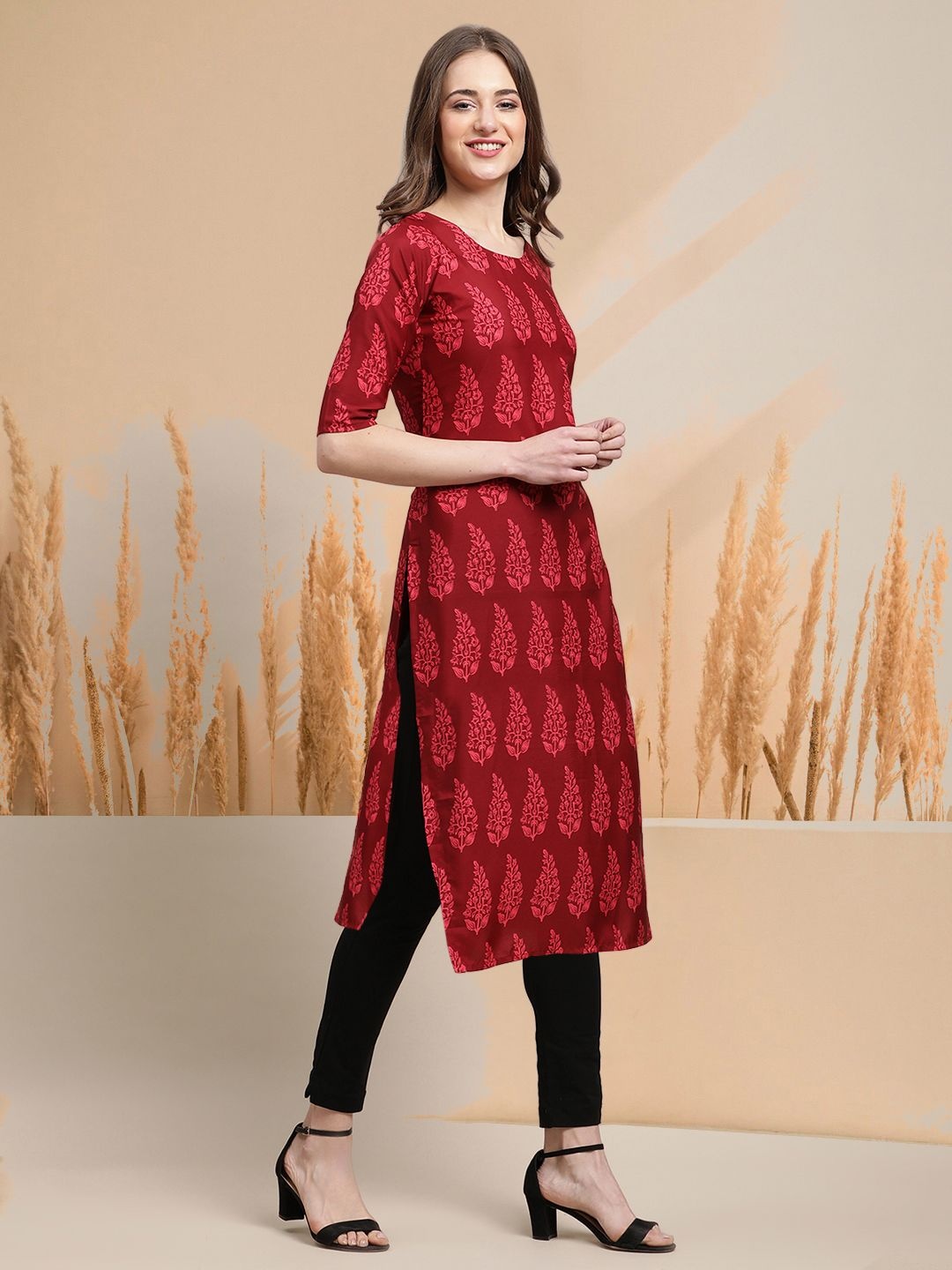 

7Threads Selection Of 2 Ethnic Motifs Printed Round Neck Straight Kurtas, Red