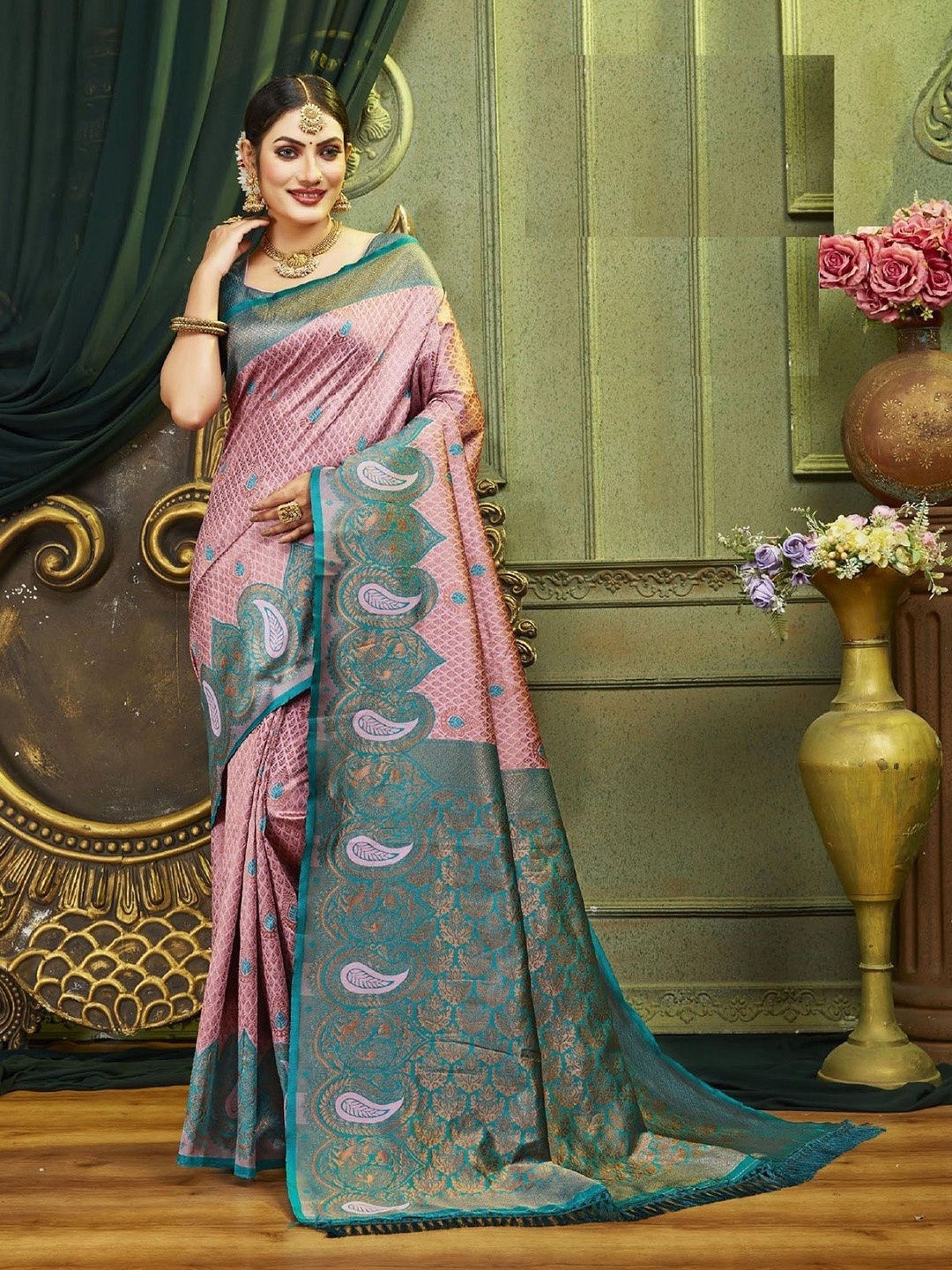 

Aika Woven Design Ethnic Motifs Zari Pure Silk Banarasi Saree, Pink