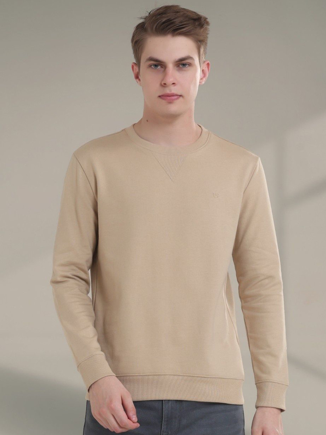 

TURMS Unisex Anti-Stain Anti-Odor Water Repellent Crew Neck Cotton Rich Sweatshirt, Beige