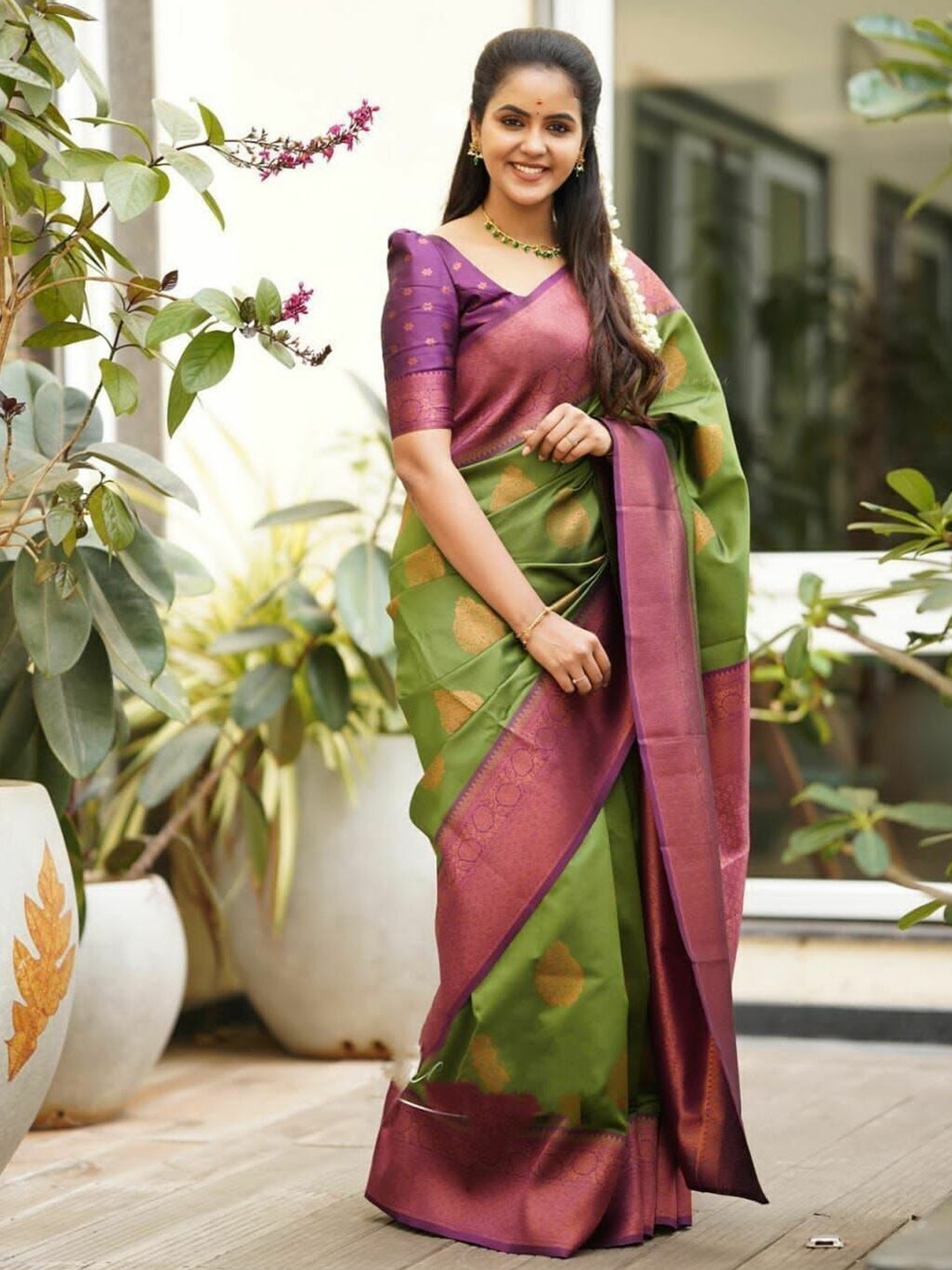 

Upalksh Woven Design Zari Pure Cotton Kanjeevaram Saree, Green