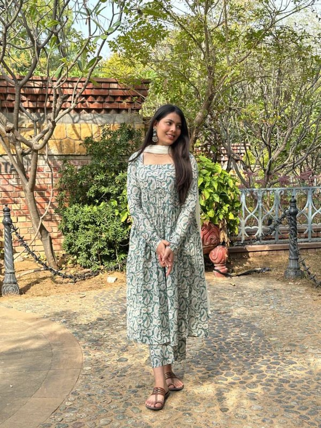 

JONAYA Paisley Printed Square Neck Pure Cotton Anarkali Kurta With Trousers ANd Dupatta, Sea green