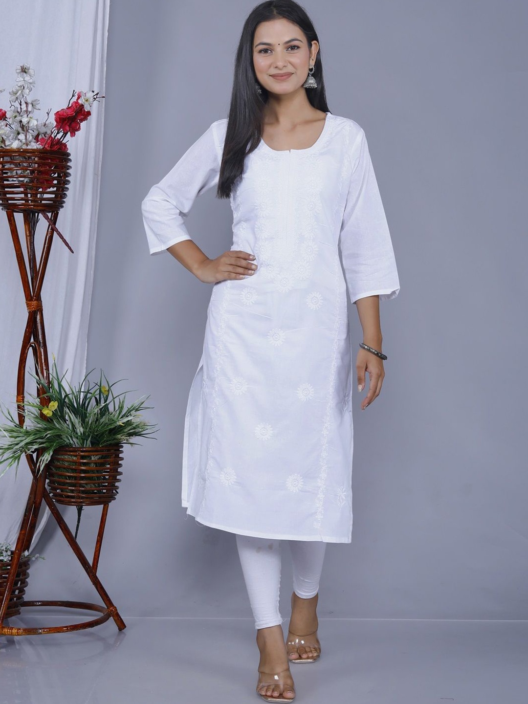 

PESAS Women Ethnic Motifs Embroidered Cotton Straight Kurta, White