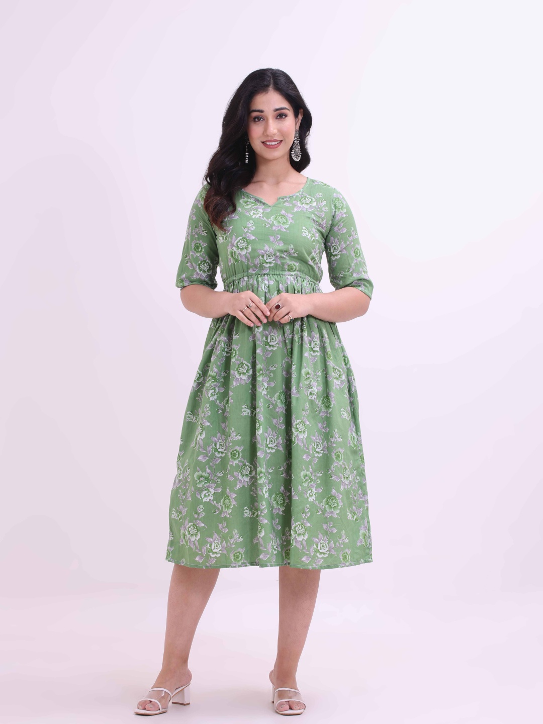 

Smartyhub Floral Printed Notch Neck Gathered or Pleated Pure Cotton A-Line Ethnic Dress, Green
