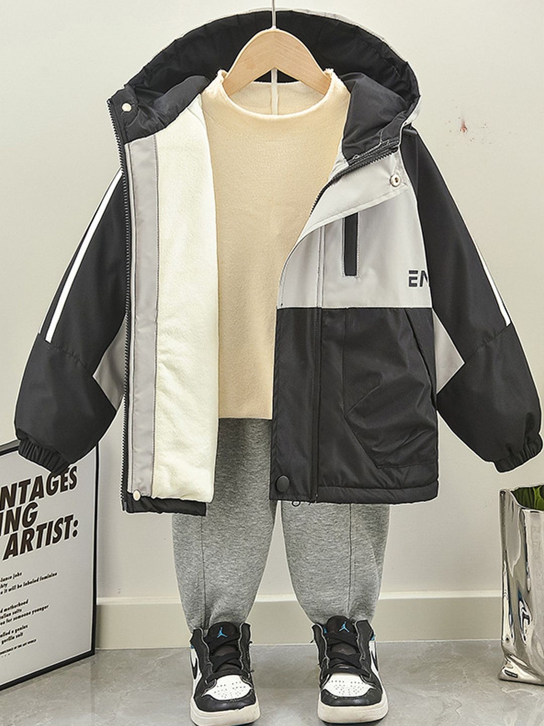 

Xsole Unisex Kids Colourblocked Bomber Jacket, Black