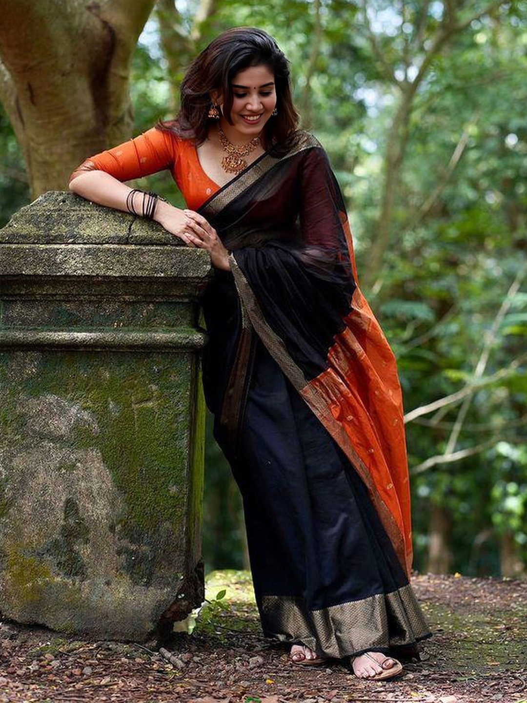 

Upalksh Woven Design Zari Kanjeevaram Saree, Black