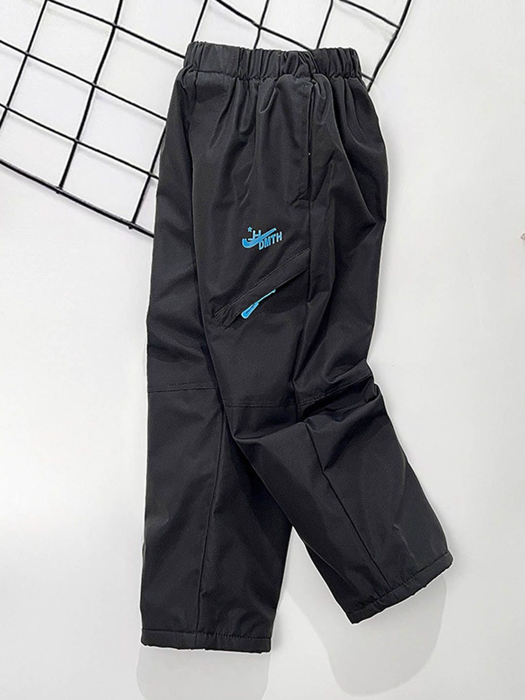 

Xsole Kids Regular Fit Mid-Rise Chinos Trousers, Black