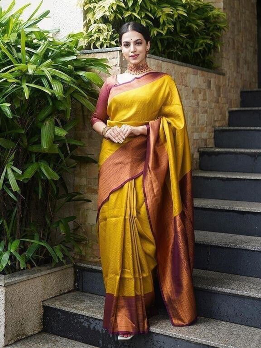 

Upalksh Woven Design Zari Pure Cotton Kanjeevaram Saree, Yellow