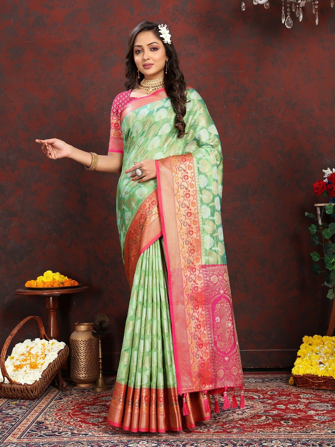 

Upalksh Woven Design Zari Banarasi Saree, Green