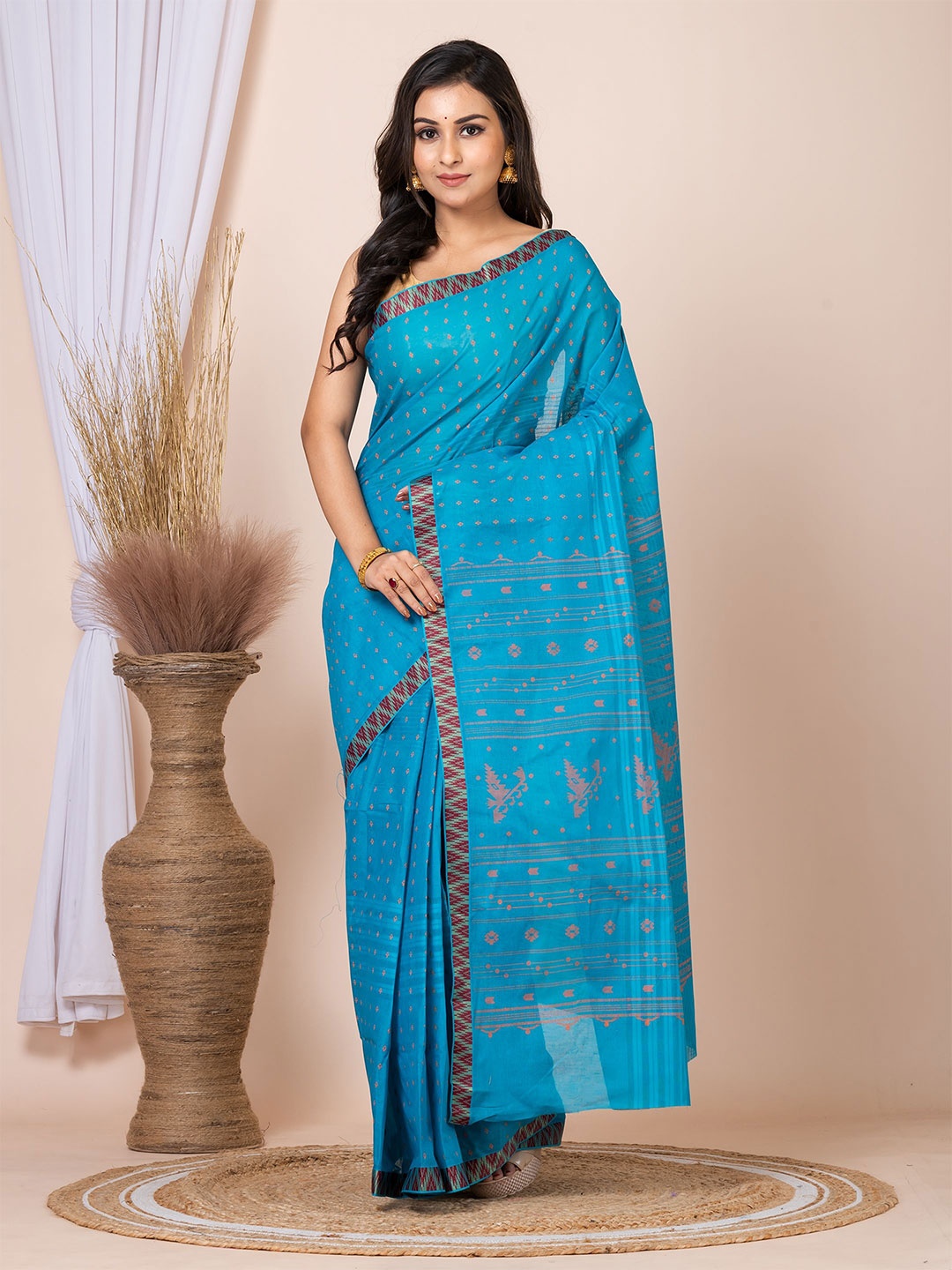 

Laa Calcutta Ethnic Motifs Printed Saree, Blue