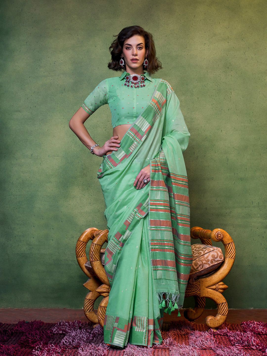 

PEENGAX Woven Design Zari Saree, Blue