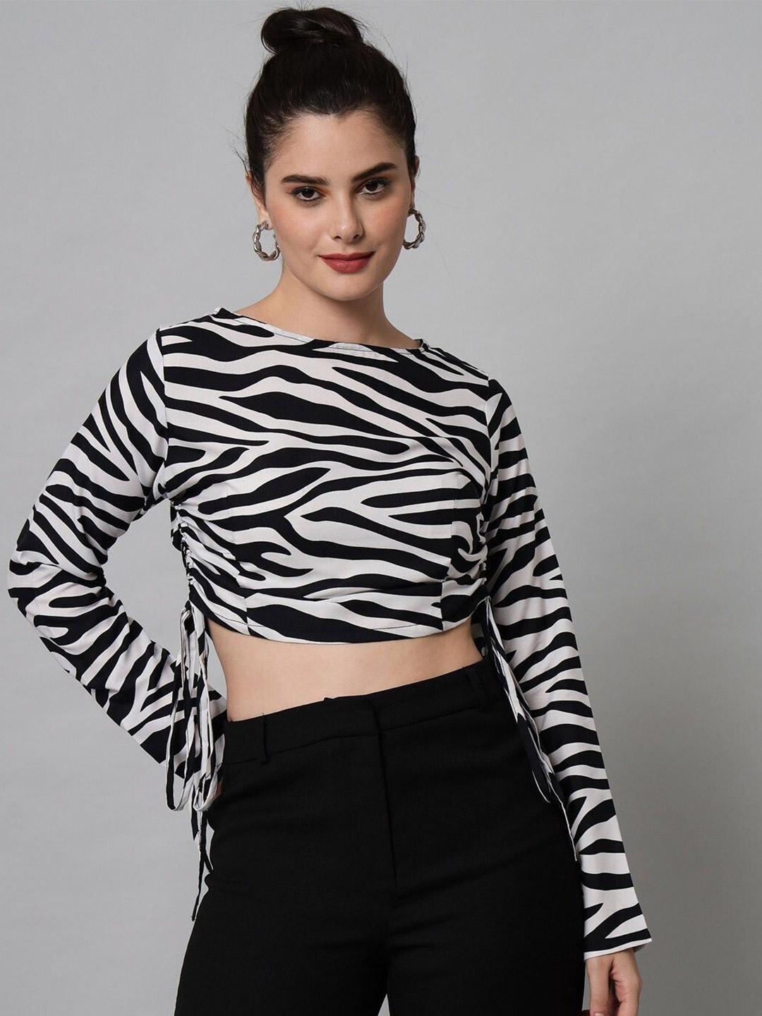 

CULPI Animal Printed Lace Crop Top, Black